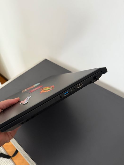 Геймърски лаптоп MSI Katana gf76