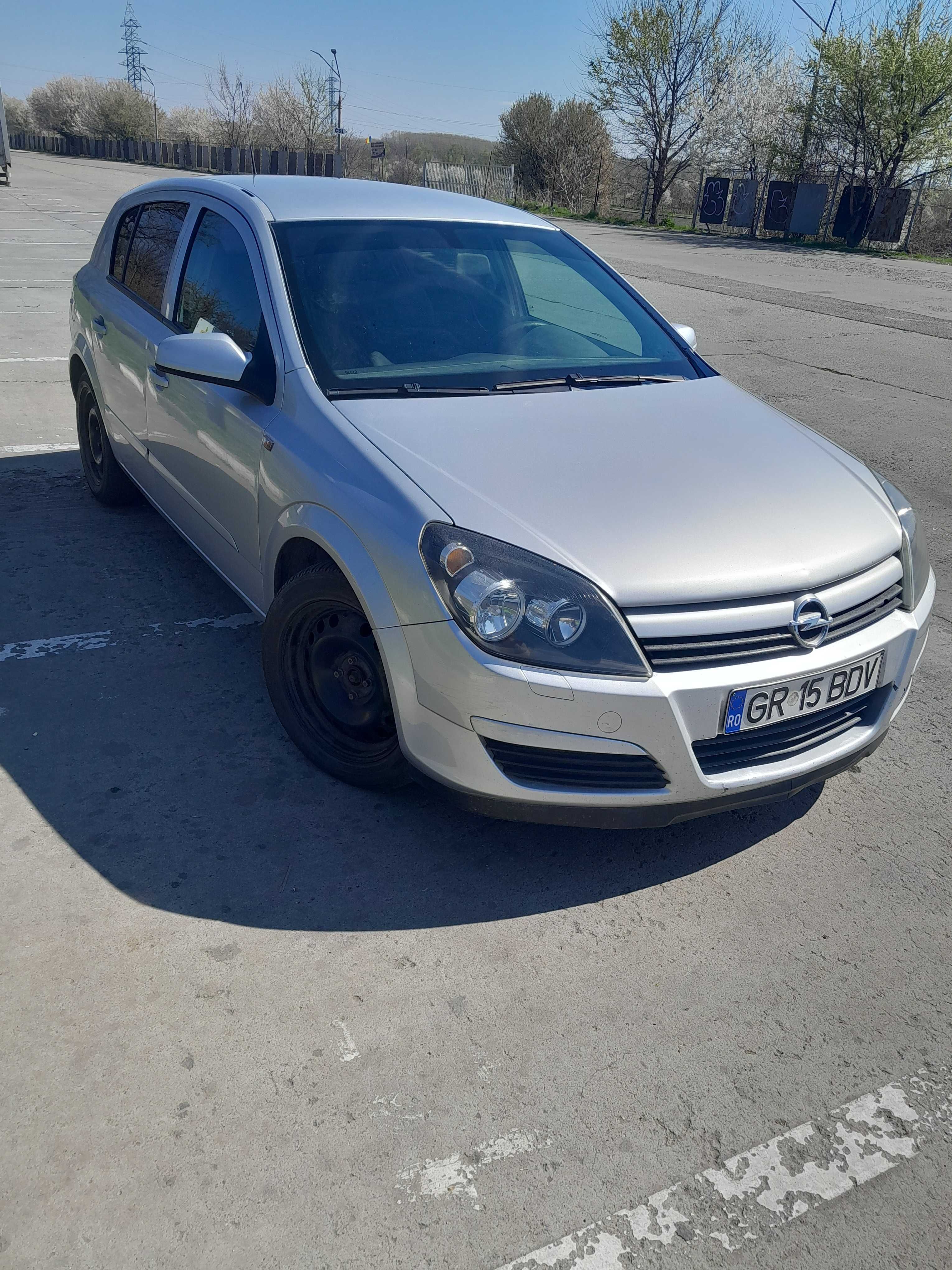 Vand sau schimb Opel Astra H