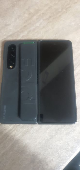 Samsung Z fold 4