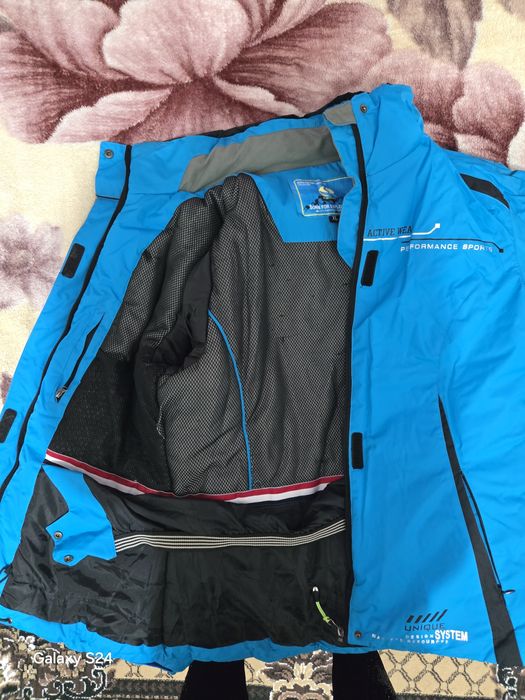 Горнолыжный и для прогулок.Женский