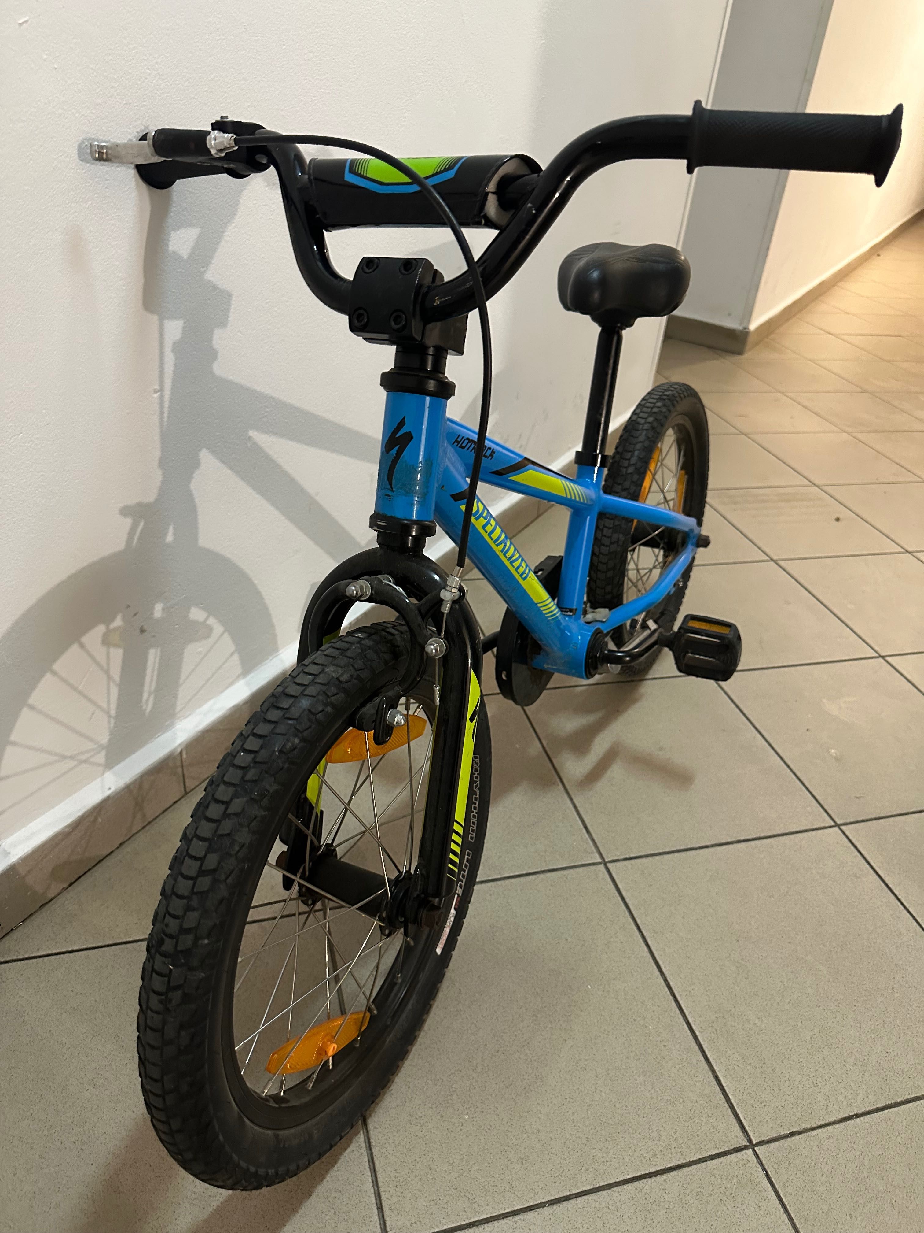 Specialized hotrock 16’’