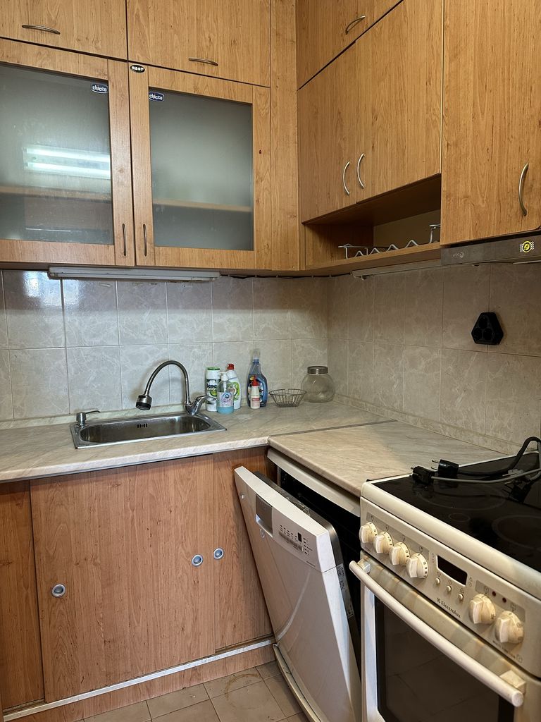 Продава се Тристаен апартамент в Пловдив, Кючук Париж - 75 кв.м за 867 €/кв.м - Снимка #2