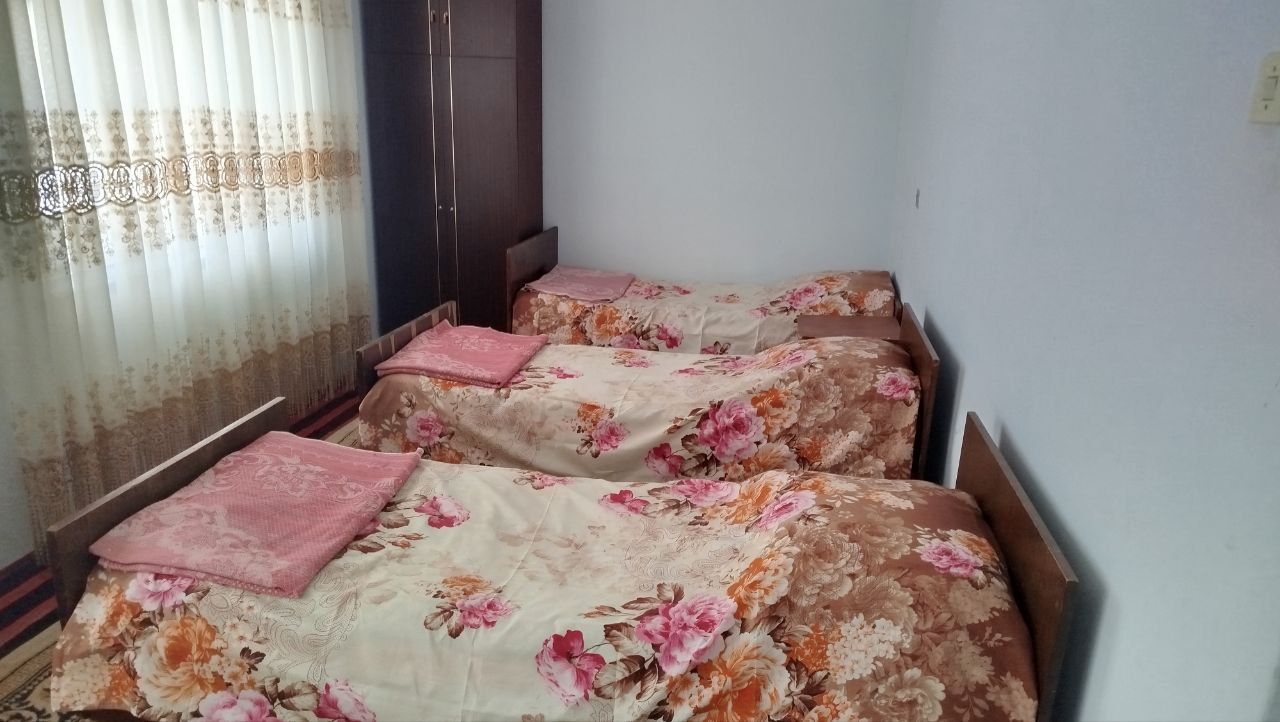 Piramidaga yaqin joyda Dacha