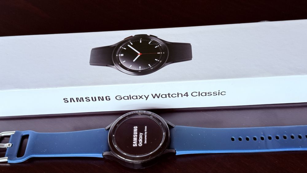 Часовник Samsung Galaxy Watch 4 Classic