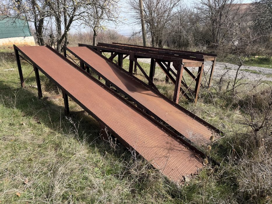 Продавам естакада за транспортна техника