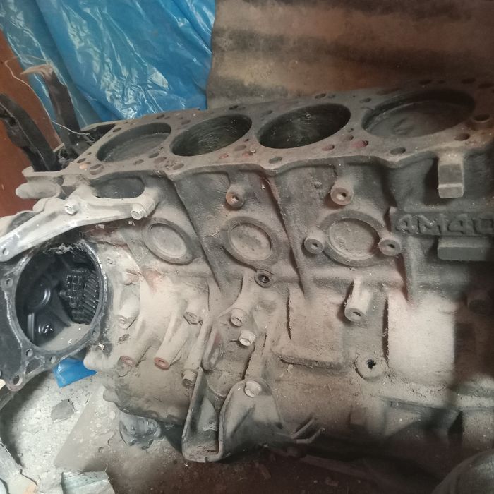 Двигатель 4м40 дизель 2.8л в