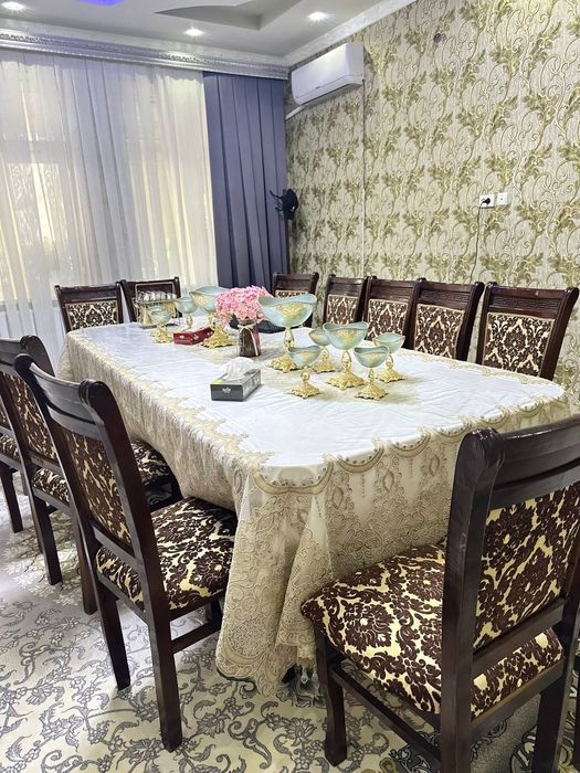 TEZ SOTILADI! 12 kishilik stol-stul holati yaxshi