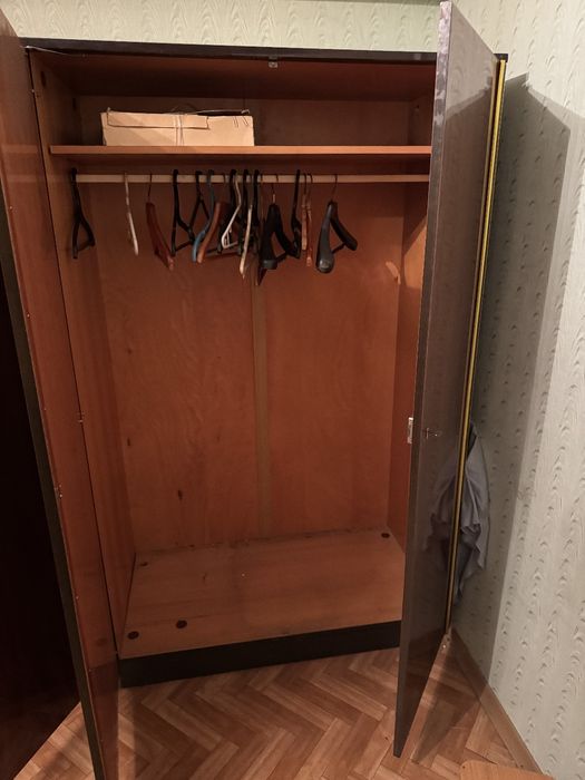 Мебель, шкафы из дерева