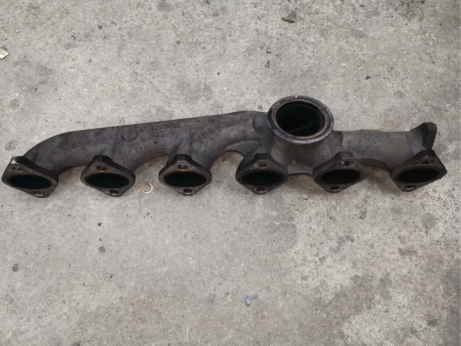 Изпускателен колектор с термощит от bmw e60 530d 231кс