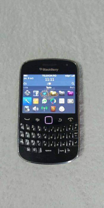 Vand Blackberry 9900 in stare f buna- ca NOU