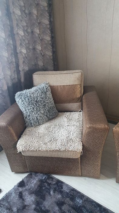 Мягкий уголок в гостинную