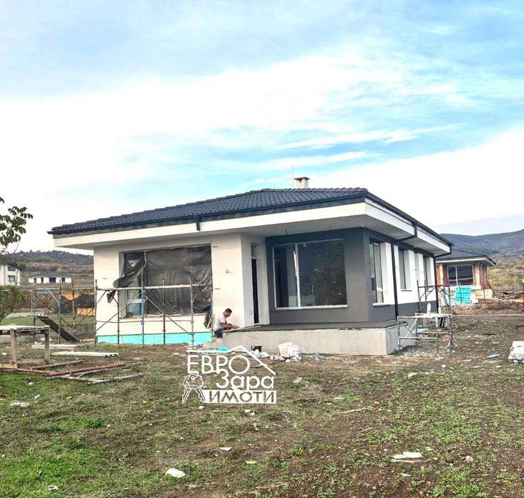 Просторни еднофамилни къщи за продажба в гр.Стара Загора