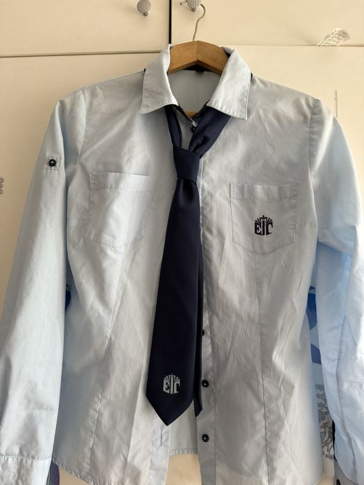 Униформи за Първа езикова гимназия Варна