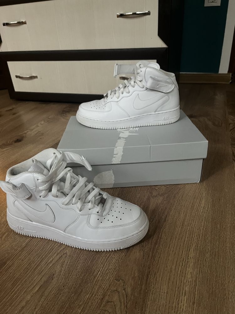 air force 1 triple white