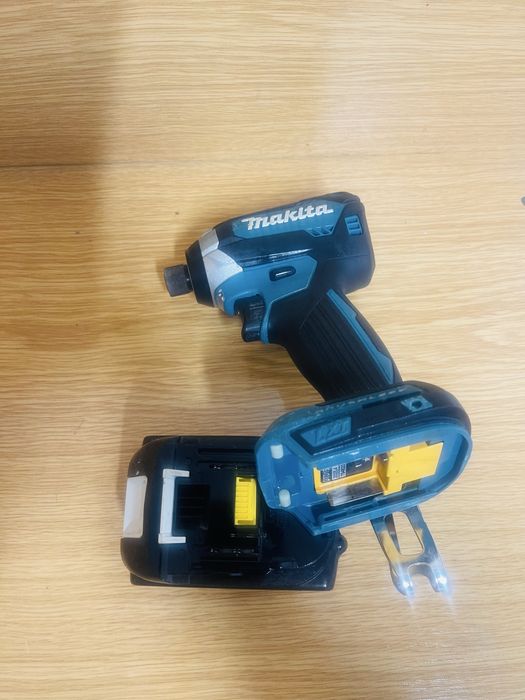 Makita DTD 153 impact cu bit