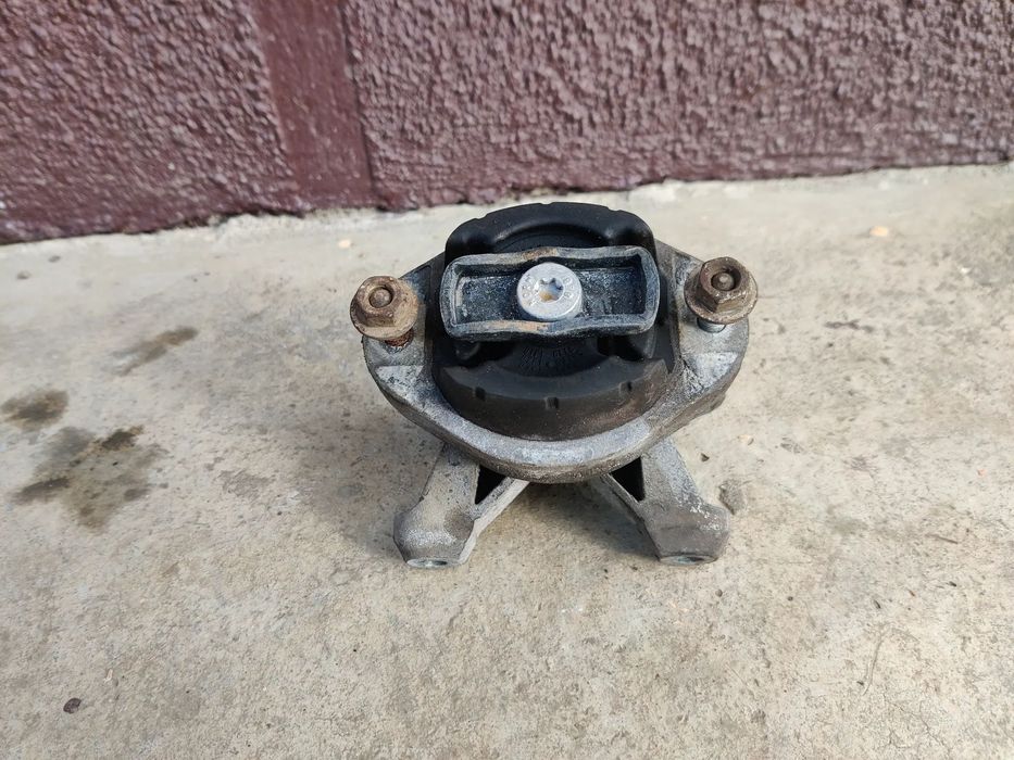 Tampon cutie viteze automata motor 2.0 TDI Seat Exeo Audi A4 B7 8E0399115 / MD3231