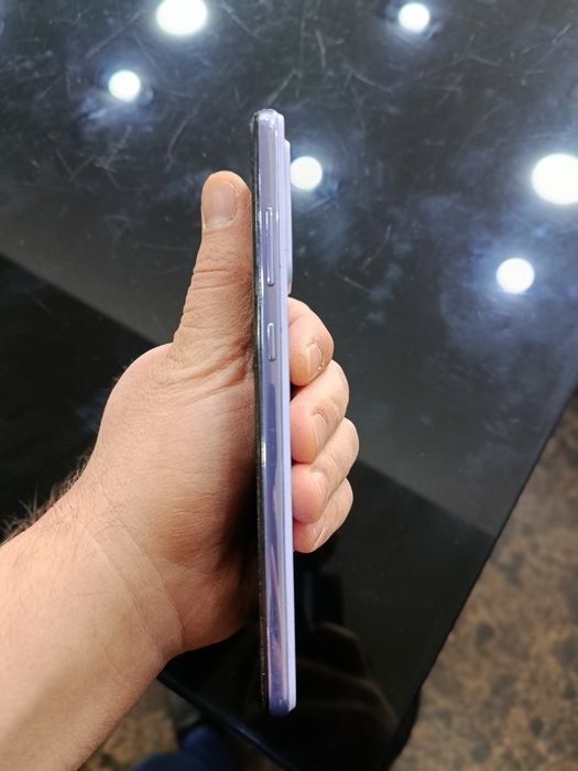 Samsung Galayx A72 sotiladi