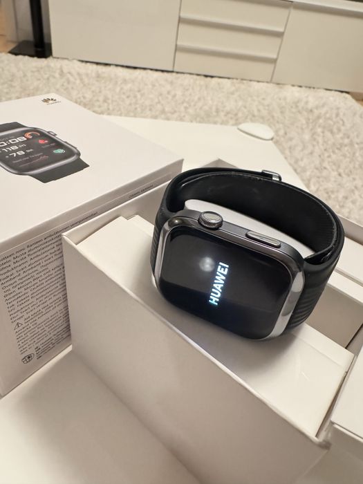 Huawei D2 Smartwatch