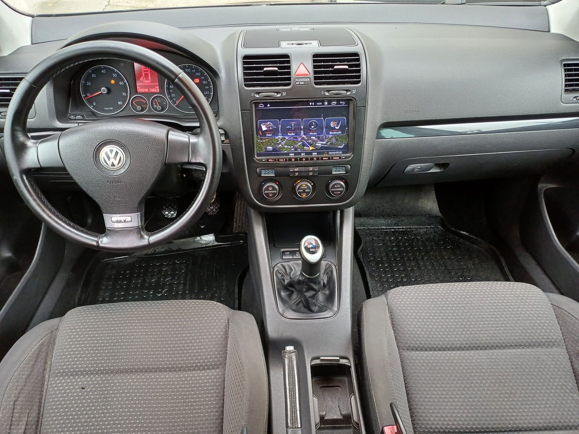 Volkswagen Golf 200cp TSI ACCEPT VARIANTE CREDIT PE LOC fara avans