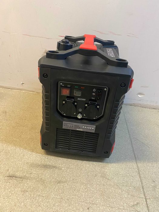 090105 Генератор за ток бензинов 2.5kW инверторен RD-GG10