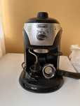 Продавам еспресо машина Delonghi