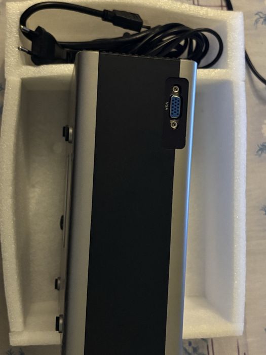 Проектор за филми, игри и др OVERMAX