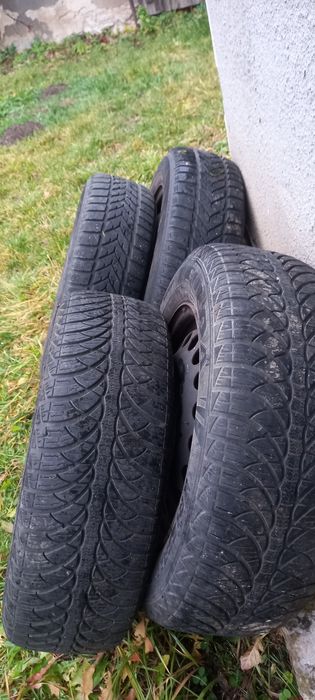 Vând cauciucuri iarna 195/65/r15