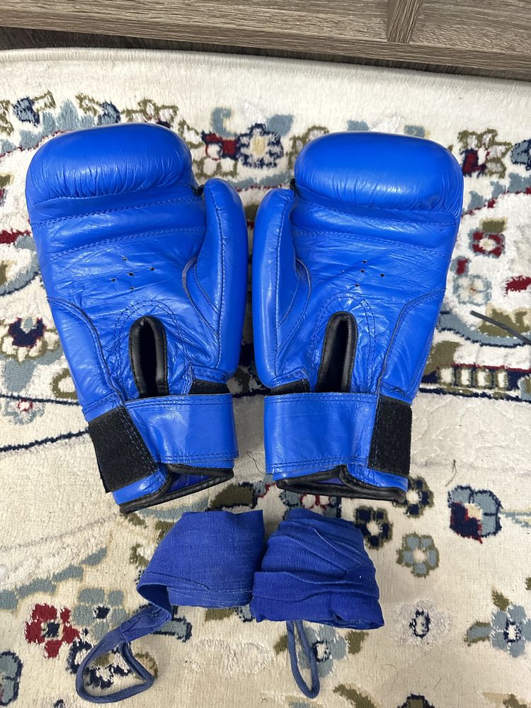 Перчатки боксерские