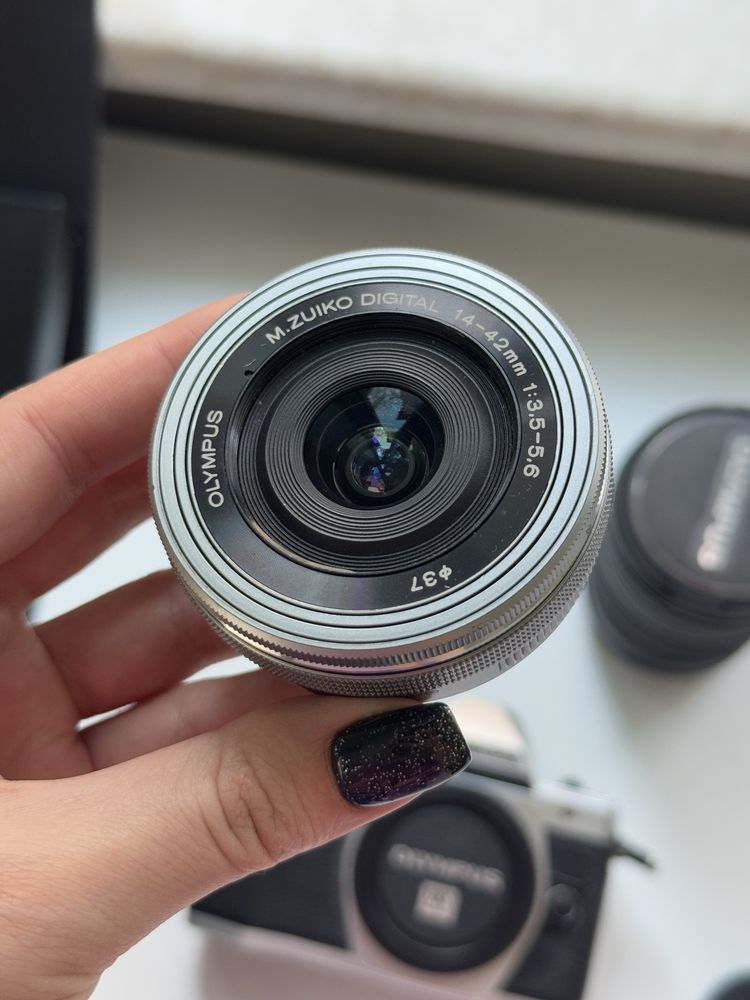 Фотоапарат Olympus OM-D M10 mark II с два обектива