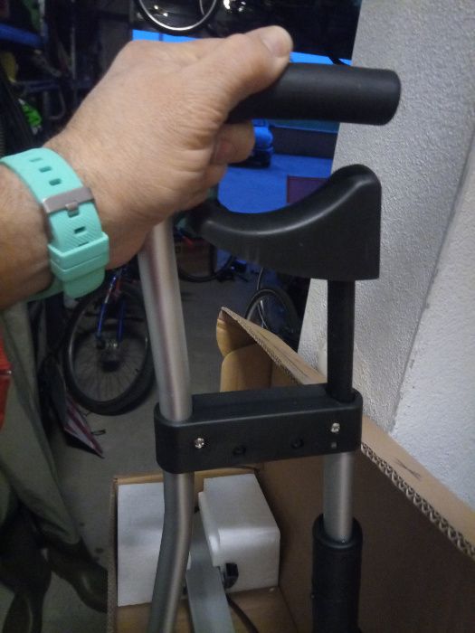 Автомобилна стойка за велосипед от усилен дуралуминии със заключване
