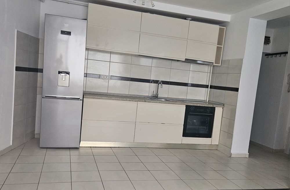 Vand ap 2 cam+curte proprie Mall Vitan ( Casa de Pensii ) Foisorului