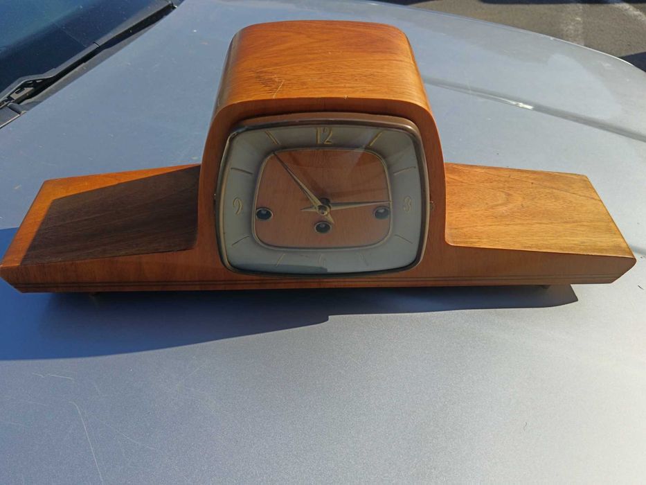 Statueta bronz jucător fildeș ceas