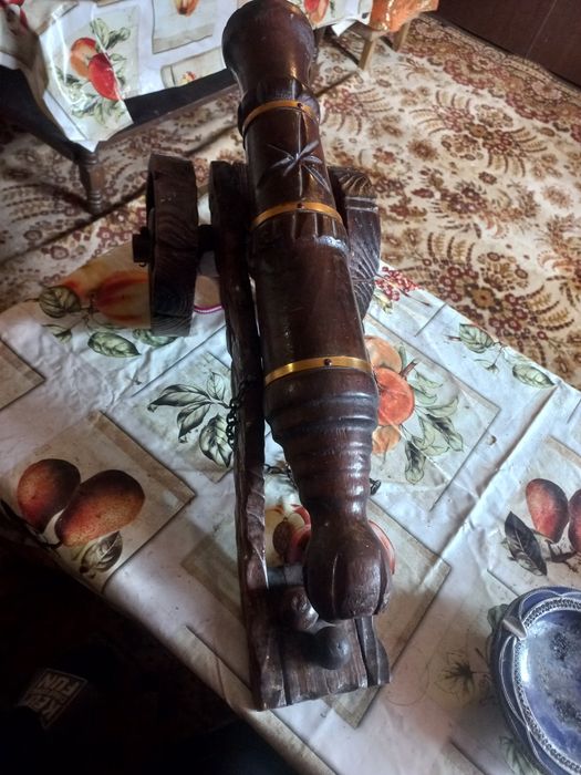 дървено оръдие по