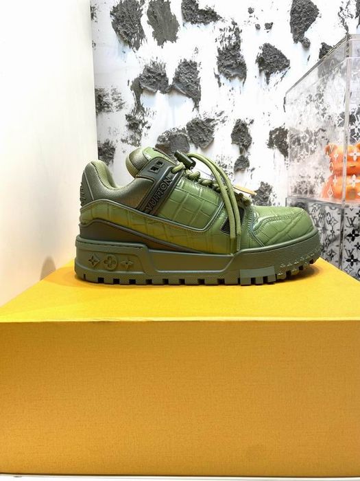 Louis Vuitton adidași noi originali