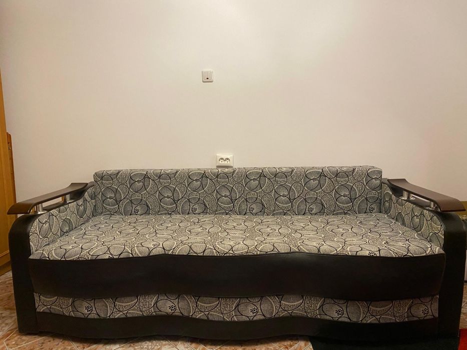 Canapea extensibilă cu ladă de depozitare – Foarte confortabila