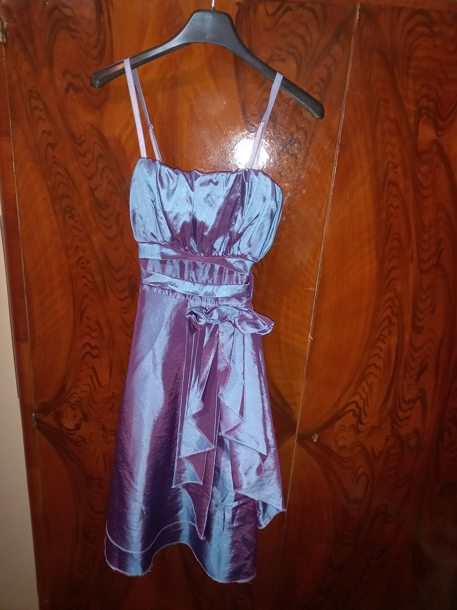 Vand rochie de ocazie