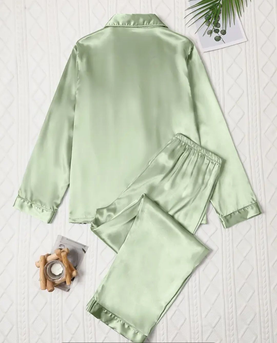 Pijama satin culoarea mint