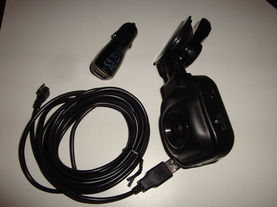 Camera video auto dvr prestigio roadrunner 585 cu gps