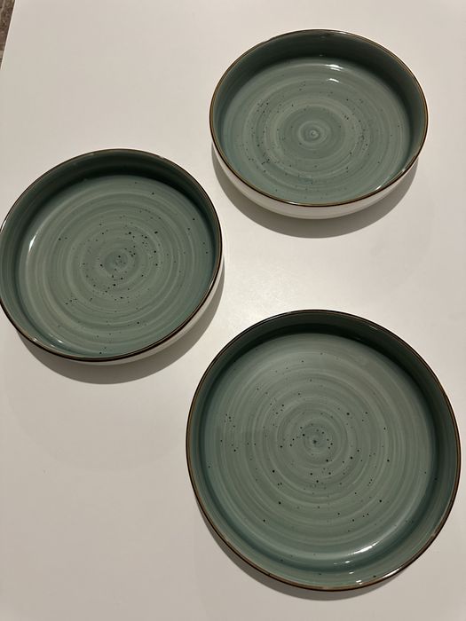 Тарелки глубикие влоскте  3 штуки