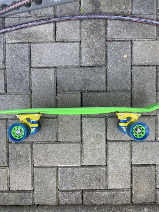 Vând trotinetă penny board