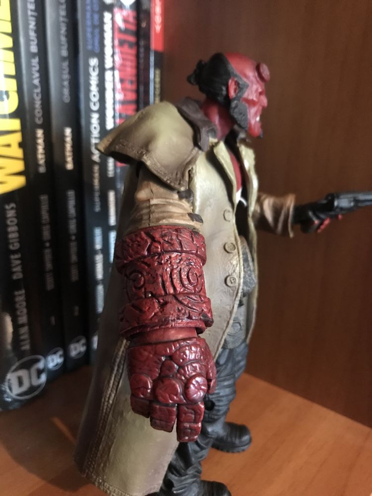 Figurina articulata HellBoy, 19 cm