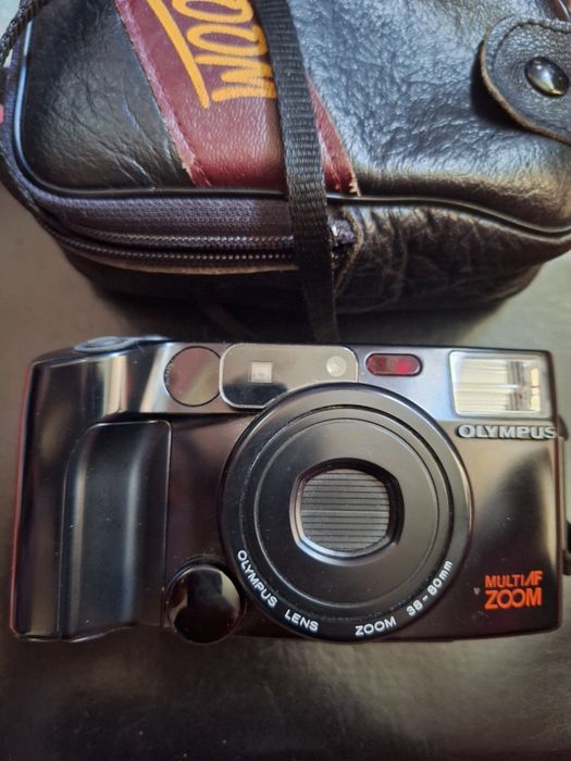 Aparat foto la 100lei