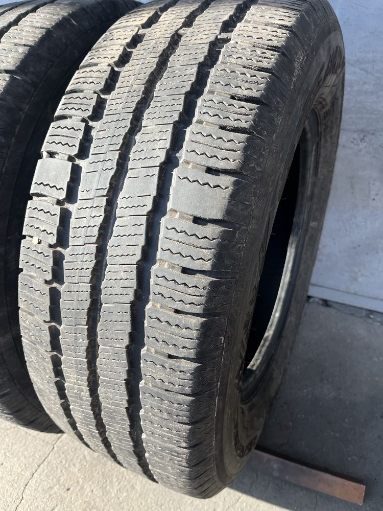2 бр. зимни гуми за бус 235/65/16C GT Radial DOT 4116 6 mm
