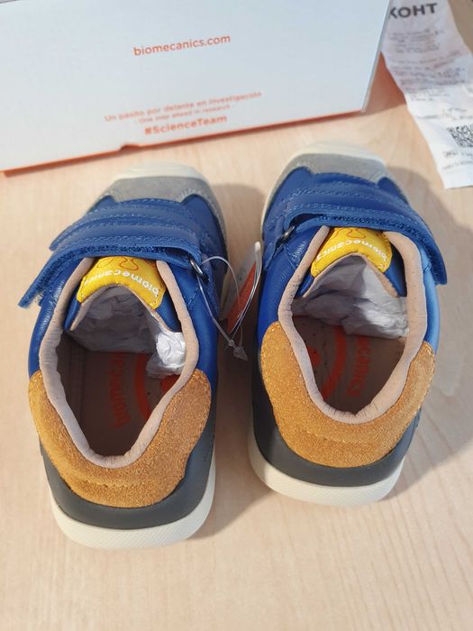 Обувки за прохождане BIOMECANINCS, размер 24, нови