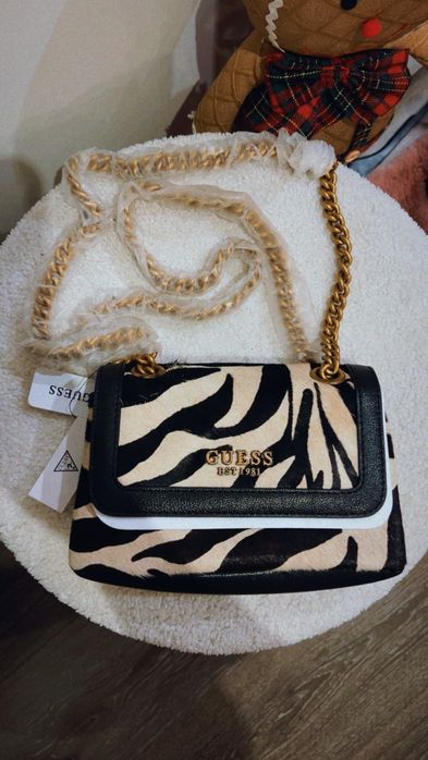 Оригинална чанта GUESS пони косъм