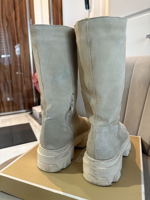 Cizme piele intoarsa Rizzoli marimea 39