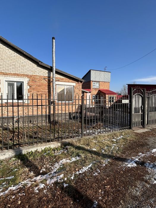 Дом в центре Меновного