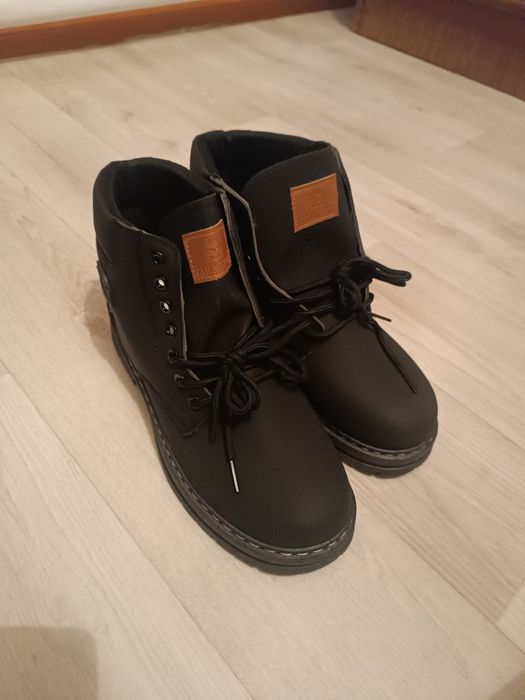 Продам обувь новая мужская