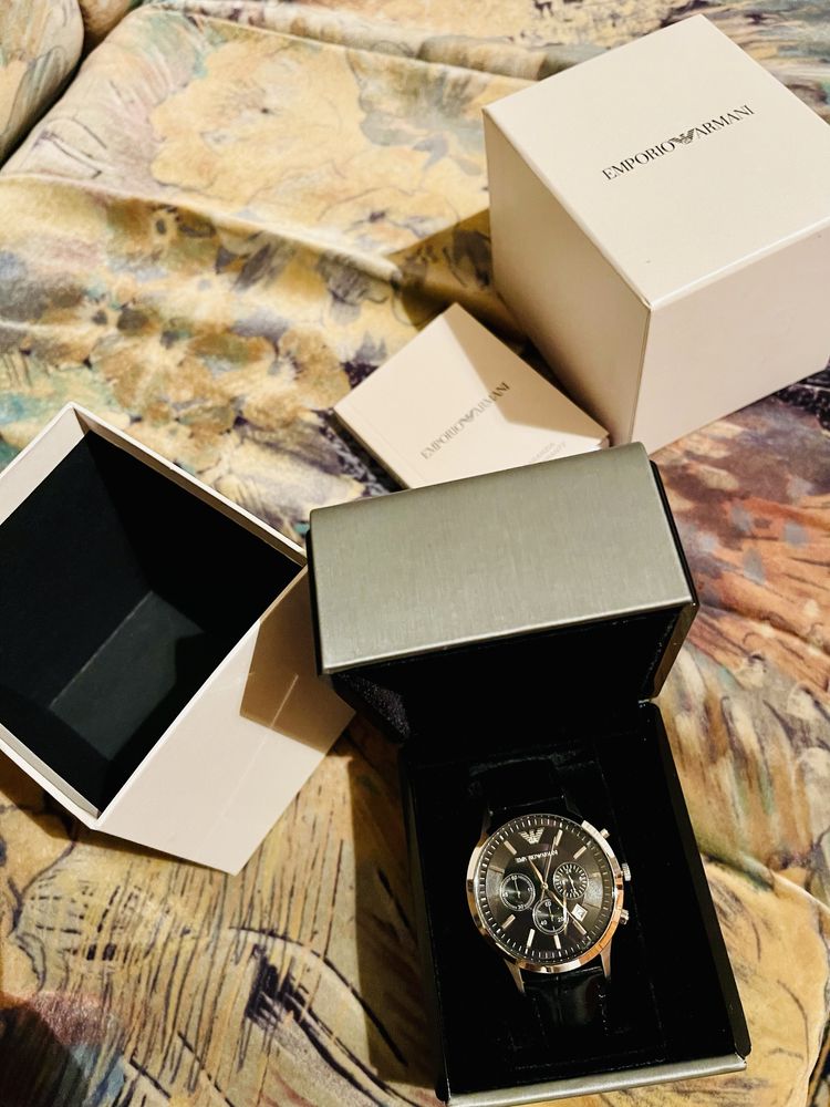 Vând ceas Emporio Armani nou la cutie original