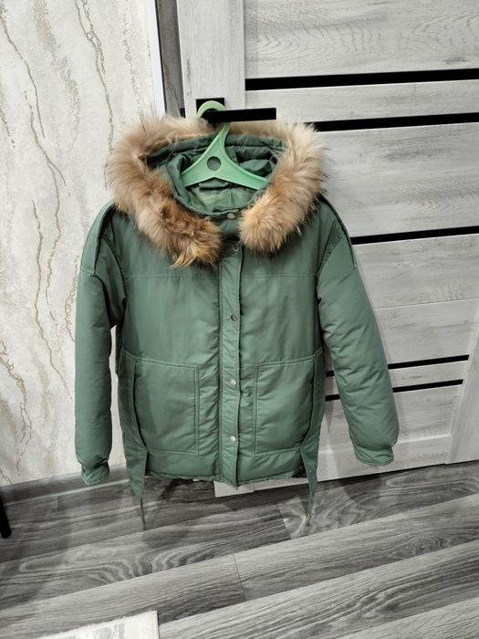 Продам куртки  1+1